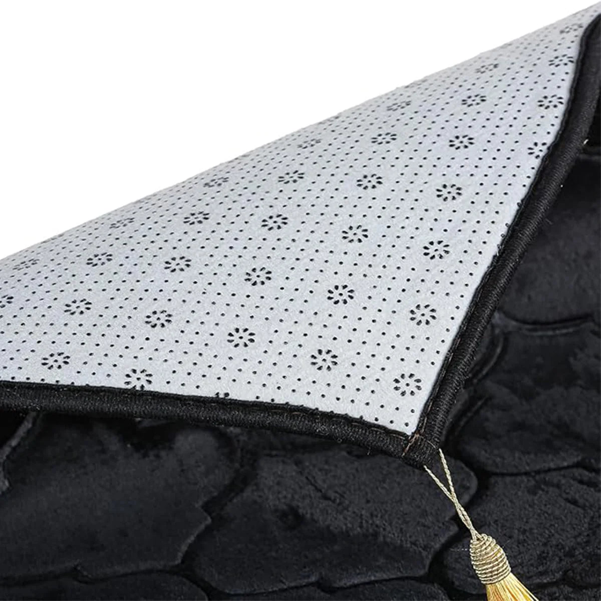 Muslim Prayer Mat with Tassels – Soft Flannel, Elegant Print Design